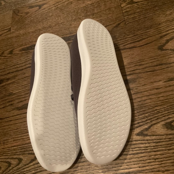 Gray Allbirds
W9
Never worn - Picture 2 of 3